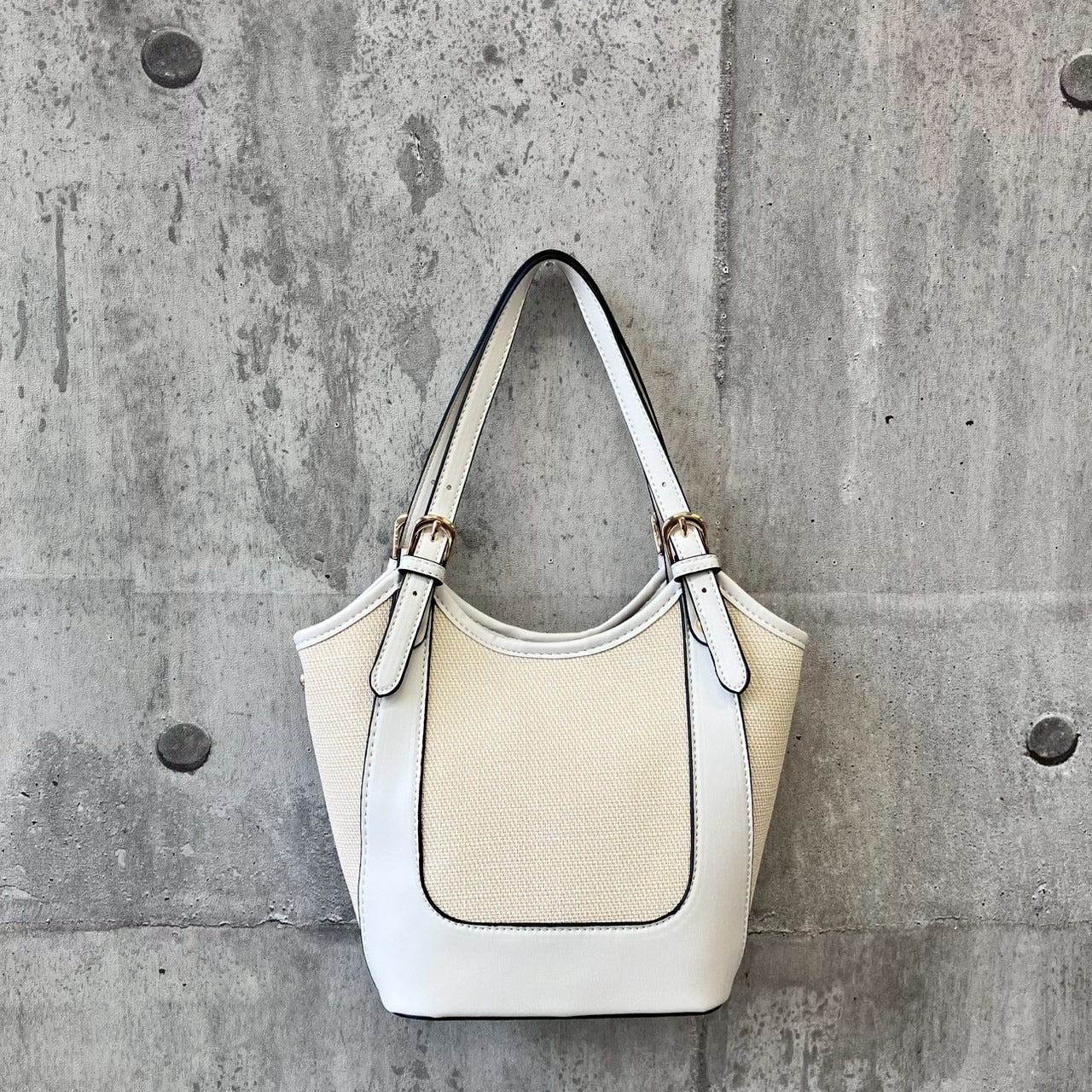 ミディアムサイズハンドバッグ/ショルダー付き 2way 通勤バッグ 上品 シンプル コンパクト GBG-B686